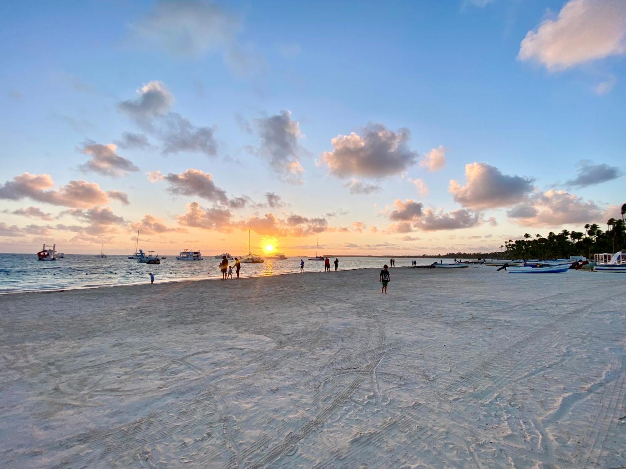 Madonna Pool Beach Los Corales Punta Cana Luaran gambar